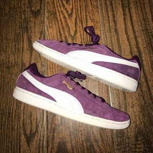 Women's Puma Suede Burgundy Shoes Sz. 5